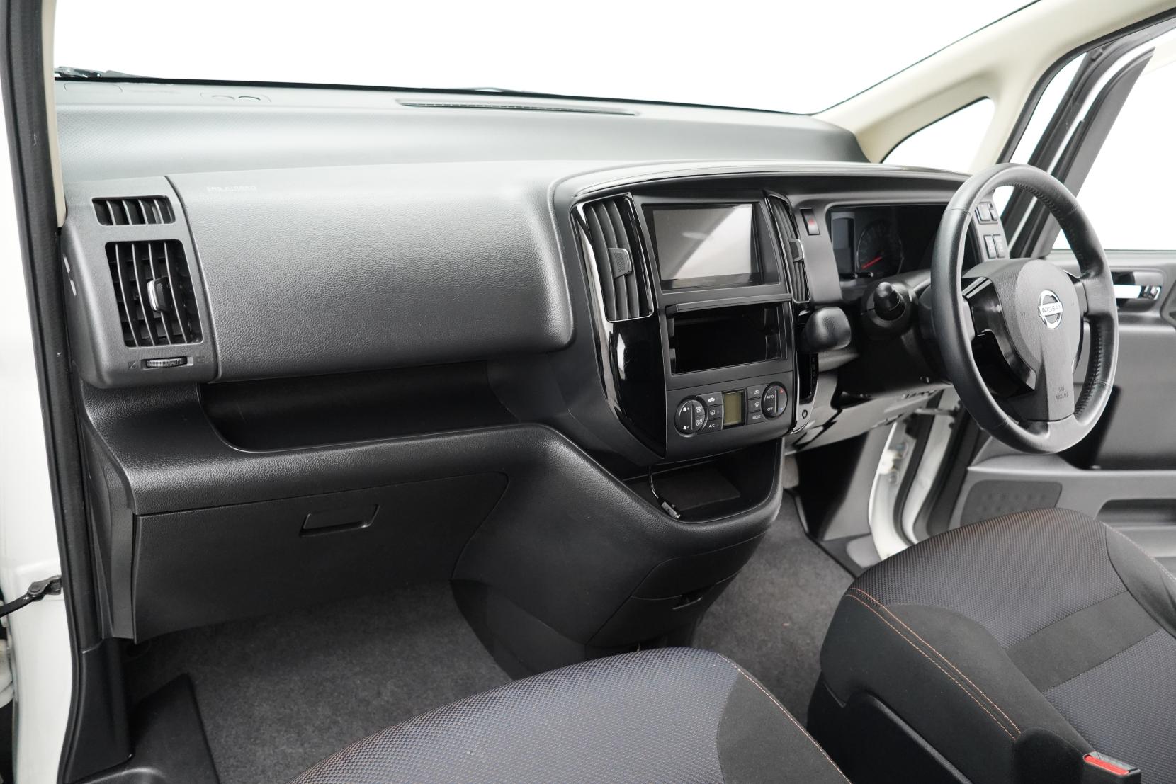 Nissan Serena 1.9 CAMPERVAN