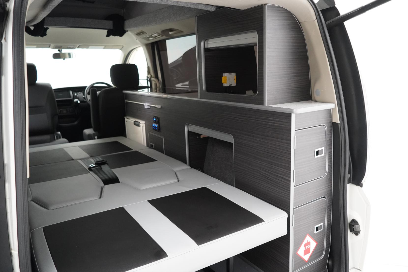 Nissan Serena 1.9 CAMPERVAN